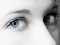Изменить цвет глаз можно будет с помощью 20-минутной операции
