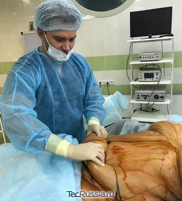 Дмитрий Скворцов делает операцию
