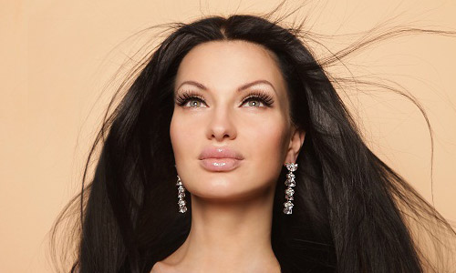 Евгения Феофилактова стала лицом клиники «Beauty Line»